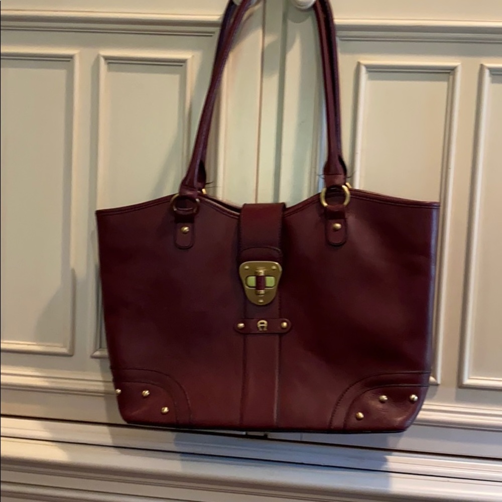 Leather tote bag
